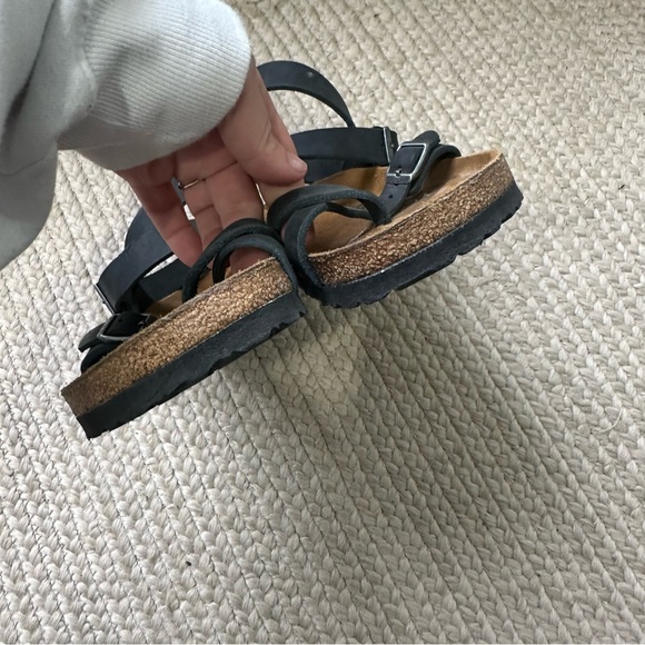 Birkenstock Yara Leather Ankle Strap Sandals Black - Picture 9 of 10